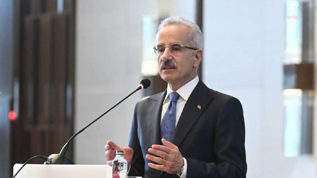 Türkiye’yi iletişimde ileriye taşıyacak 5G ihalesi tamamlandı
