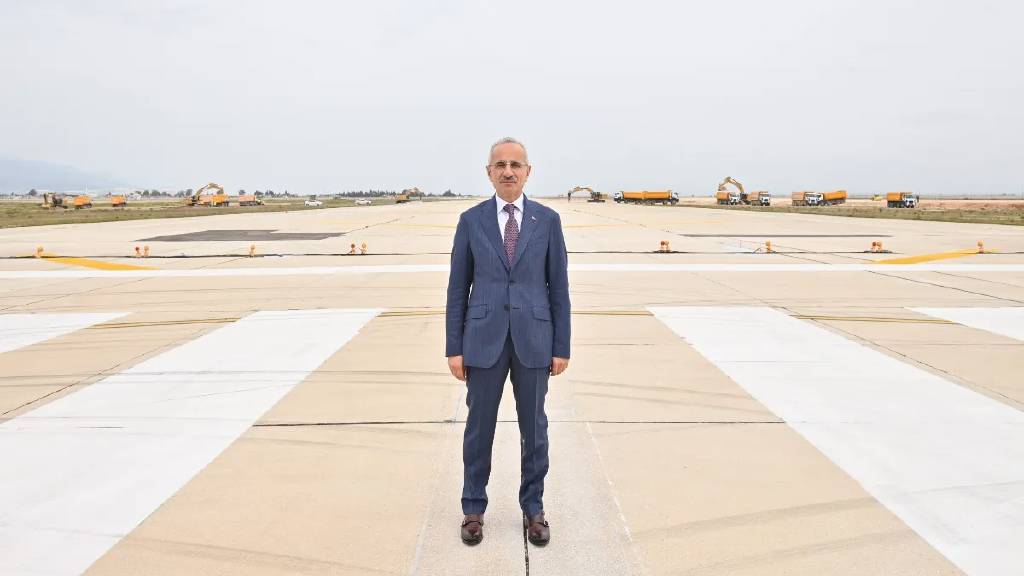 Abdulkadir Uraloğlu: Hatay Havalimanı'nın birinci etap çalışmalarında sona gelindi