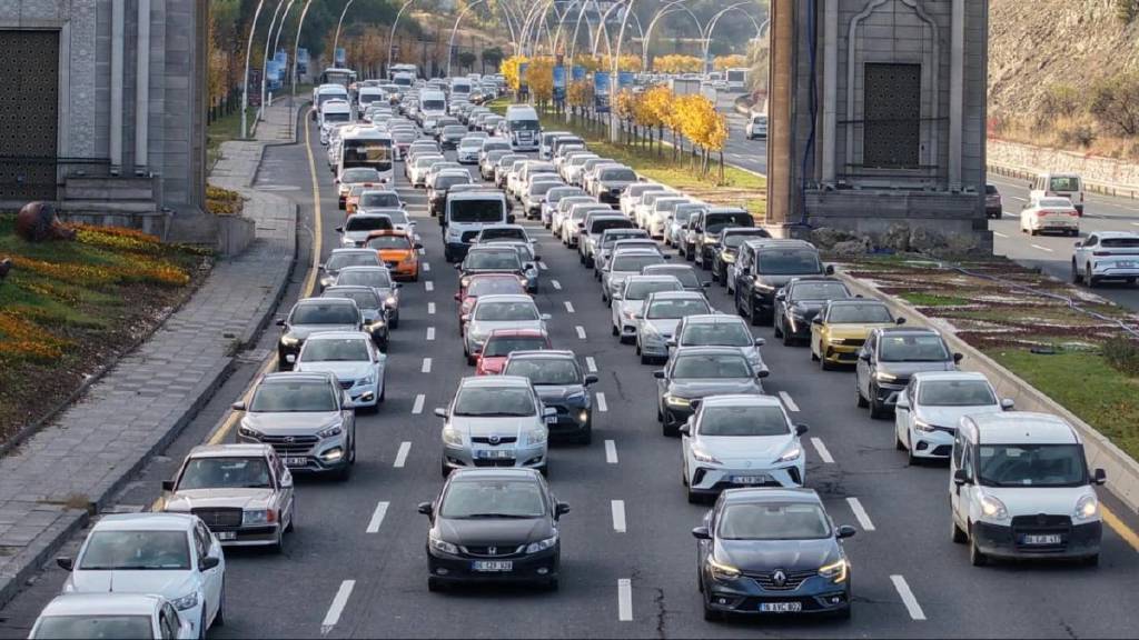TÜİK: Eylülde 161 bin 27 taşıtın trafiğe kaydı yapıldı