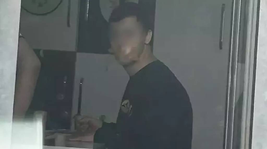 Down sendromlu öğrencinin ağzının bantlandığı fotoğrafa inceleme başlatıldı