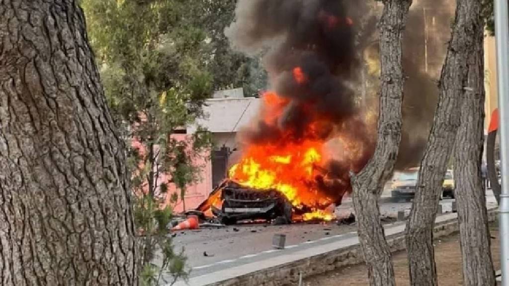 Şam'da araca füzeli saldırı: 2 ölü, 3 yaralı