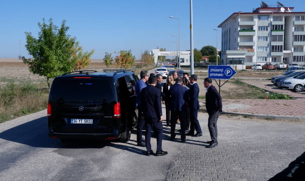 Selahattin Demirtaş'ı ziyaret eden Özgür Özel'den flaş açıklama! “İlk yüzyılda yapamadıklarımızı hep birlikte onaracağız”