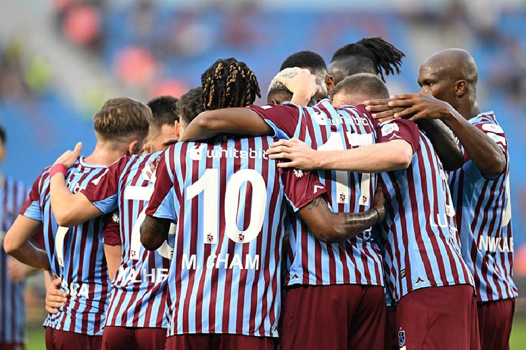 Trabzonspor - Başakşehir maçı dikkatleri üzerine çekiyor