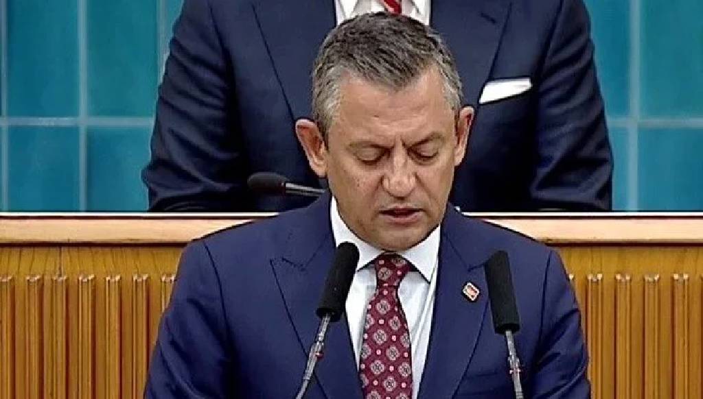 Özgür Özel'den sert çıkış: "Bu katliam yasası durdurulmalıdır!"