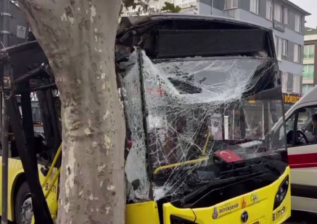 İstanbul'da otobüs kazası: Yaralılar var