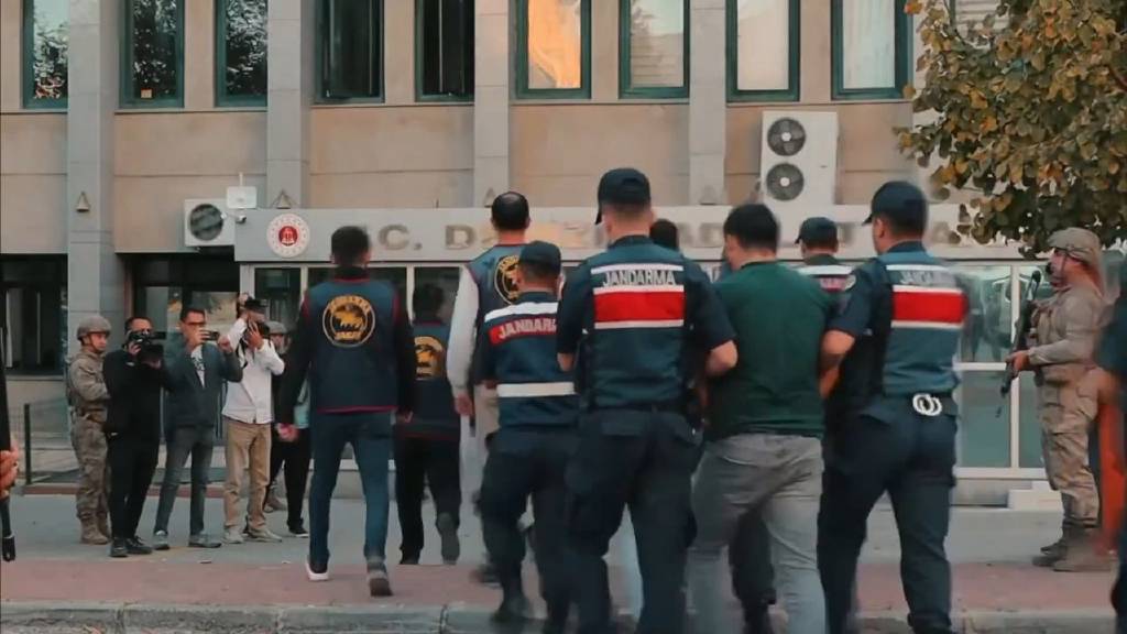 Bakan Ali Yerlikaya açıkladı... 6 organize suç örgütü çökertildi!