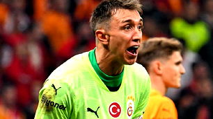 Muslera kalıyor mu?