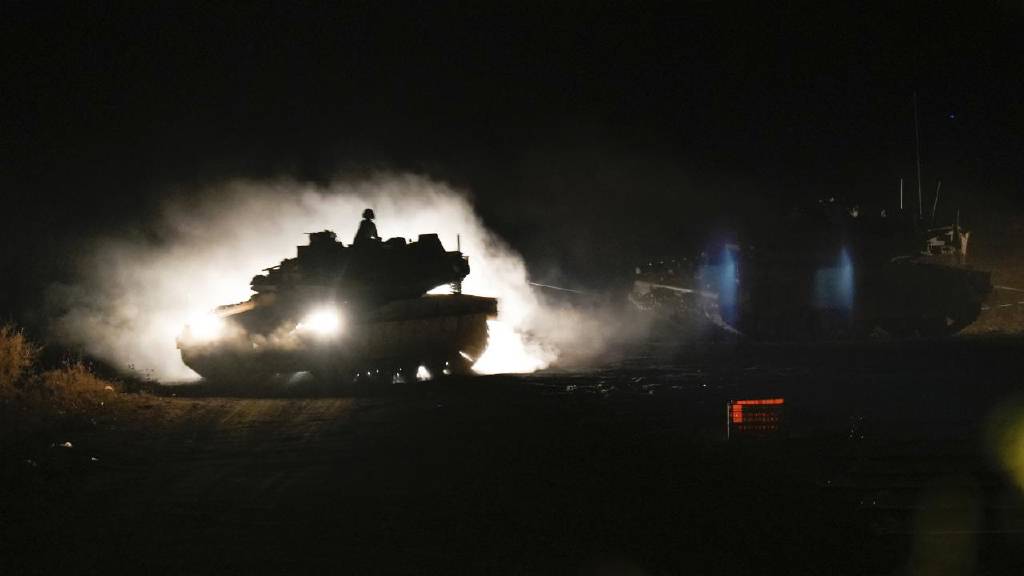 Katar Emiri: İsrail, Gazze saldırılarını Batı Şeria ve Lübnan'a kasıtlı olarak genişletti