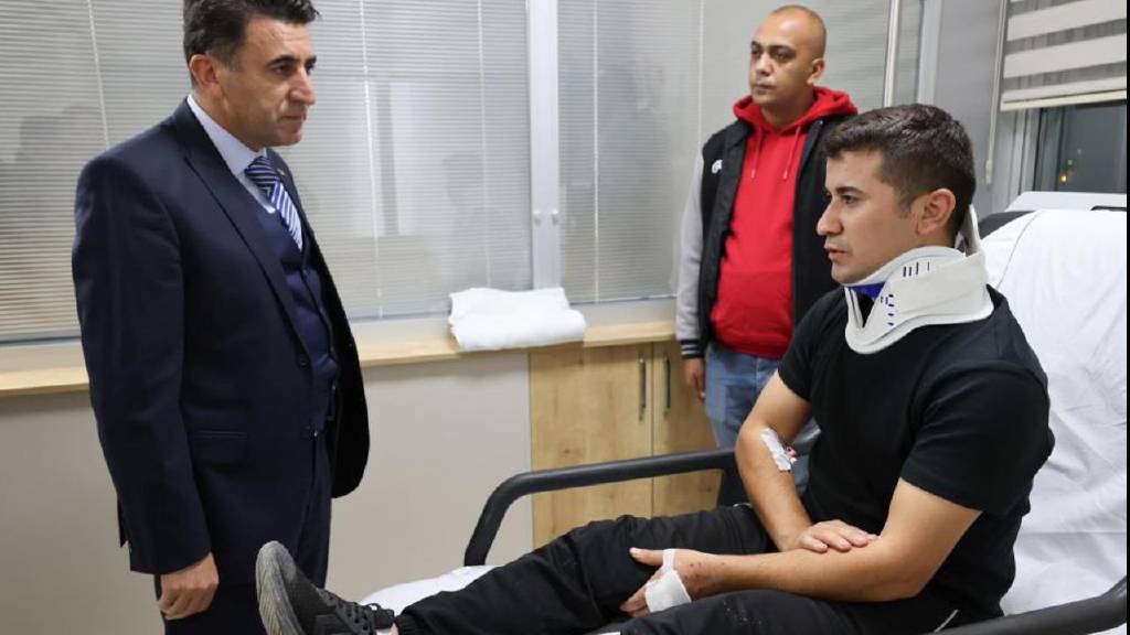 Bitlis'te denetimden dönen askeri araç tarlaya devrildi! 6 asker yaralandı