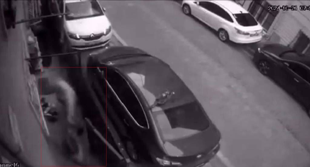 İstanbul’da silahlı saldırı: Anahtarlıkla kendini savundu...