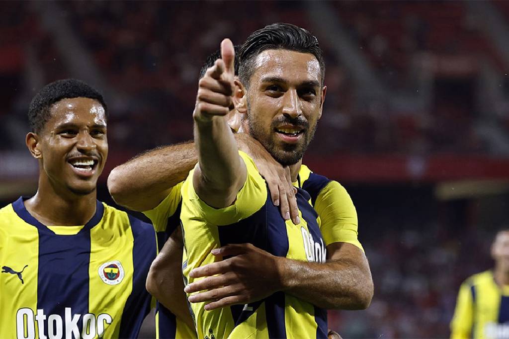 Anlaşma tamam, 3 sezon daha Fenerbahçe'de