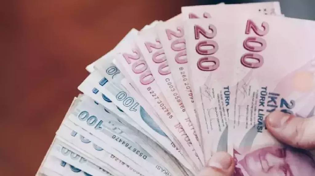 İki ihtimal üzerinde duruluyor! İşte asgari ücret zammı için beklenen rakam...