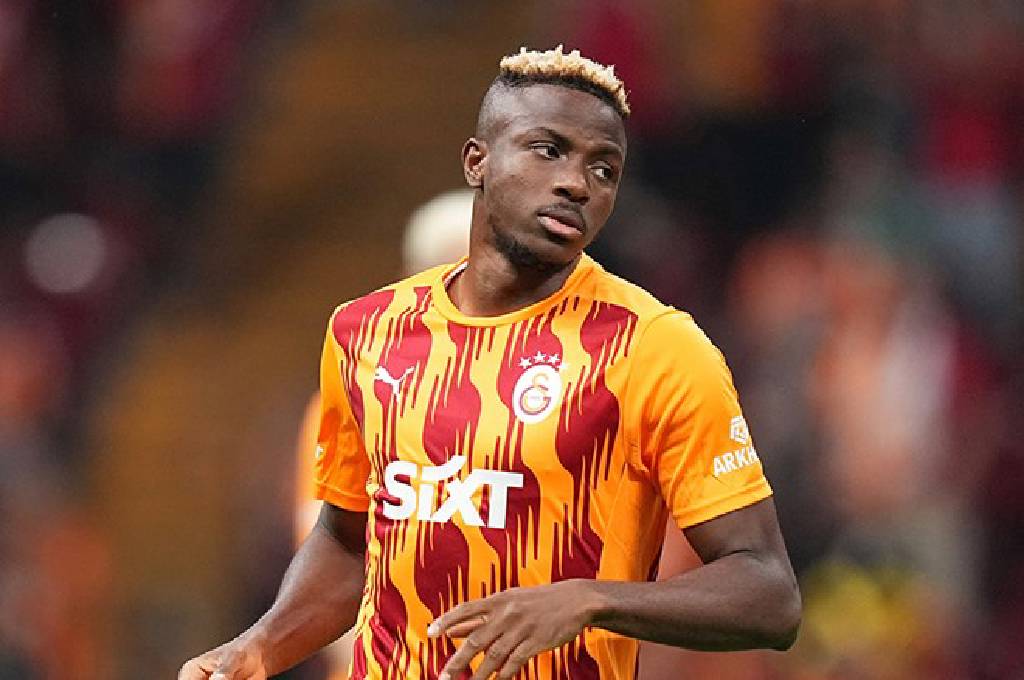 Galatasaray, Victor Osimhen'in bonservisini almak için Napoli'ye ilk teklifini yaptı