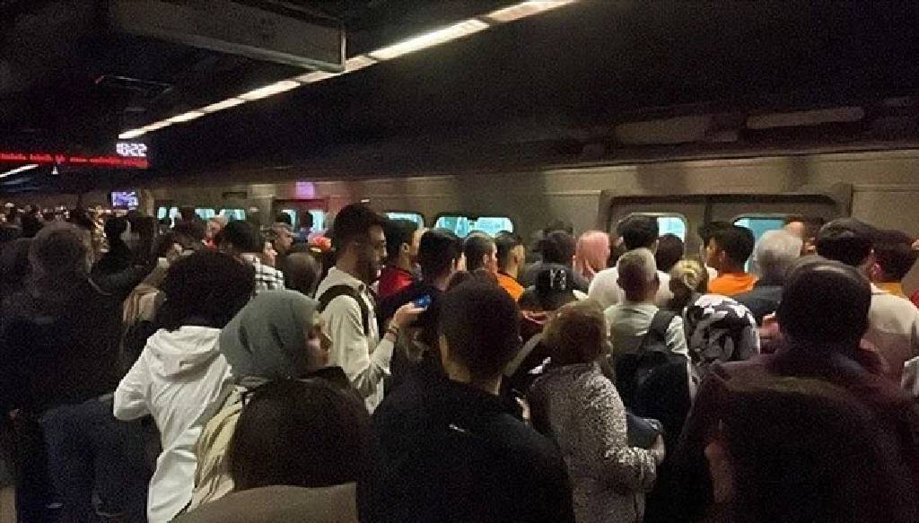 İstanbul'da metro uyarısı: Çok sayıda istasyon bugün 15.00'te kapanıyor!