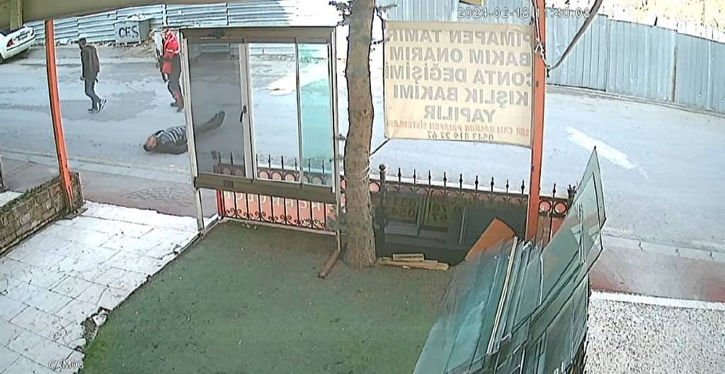 Ankara’da sosyal medya kavgası! Tekrar vurulmamak için ölü taklidi yaptı...