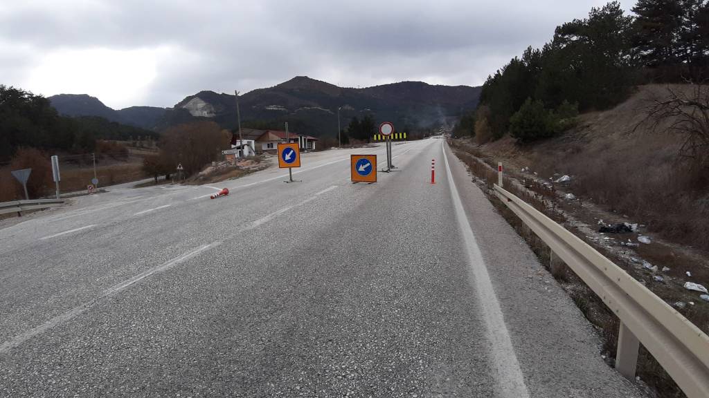 Ankara ile Sakarya’ya köprü olan yol trafiğe kapatıldı: 10 gün sürecek