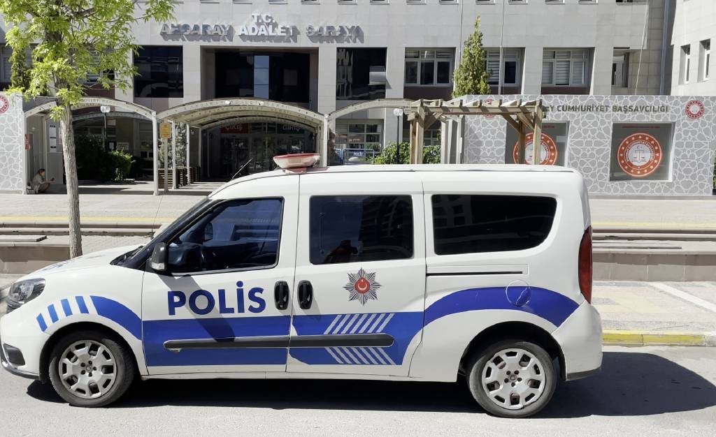 Aksaray’da alkollü halde tabanca temizlerken çocuğu vuran polis tutuklandı