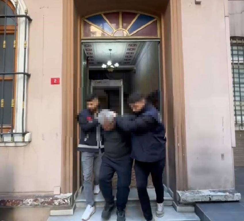 Beyoğlu’nda annesini döverek öldüren şahıs tutuklandı
