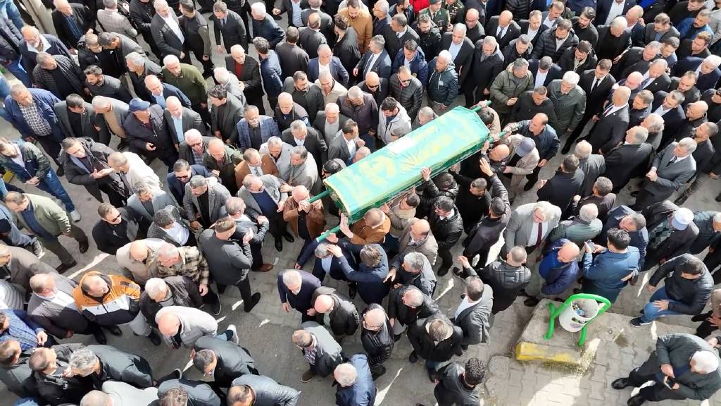 Kırıkkale'de kuzeninin öldürdüğü Belediye Başkanı Hilmi Şen, son yolcuğuna uğurlandı