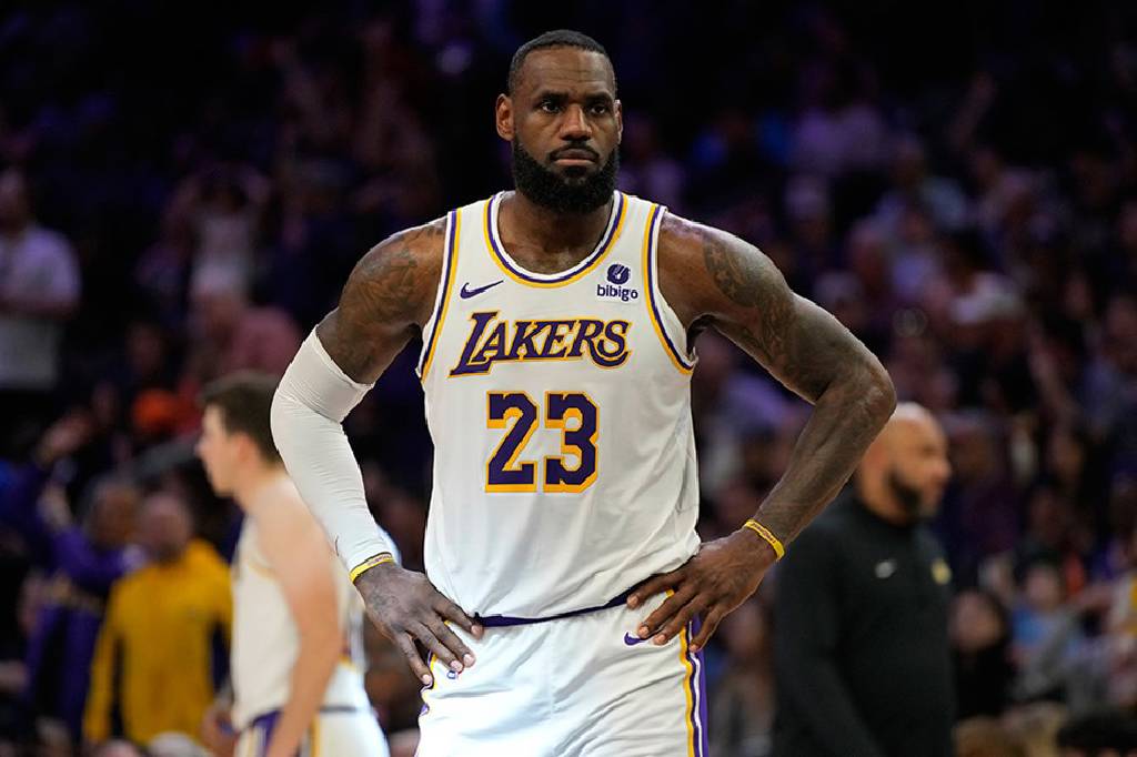 LeBron James'in basketbol kariyerini ne zaman noktalayacağıyla ilgili yeni iddialar gündeme geldi