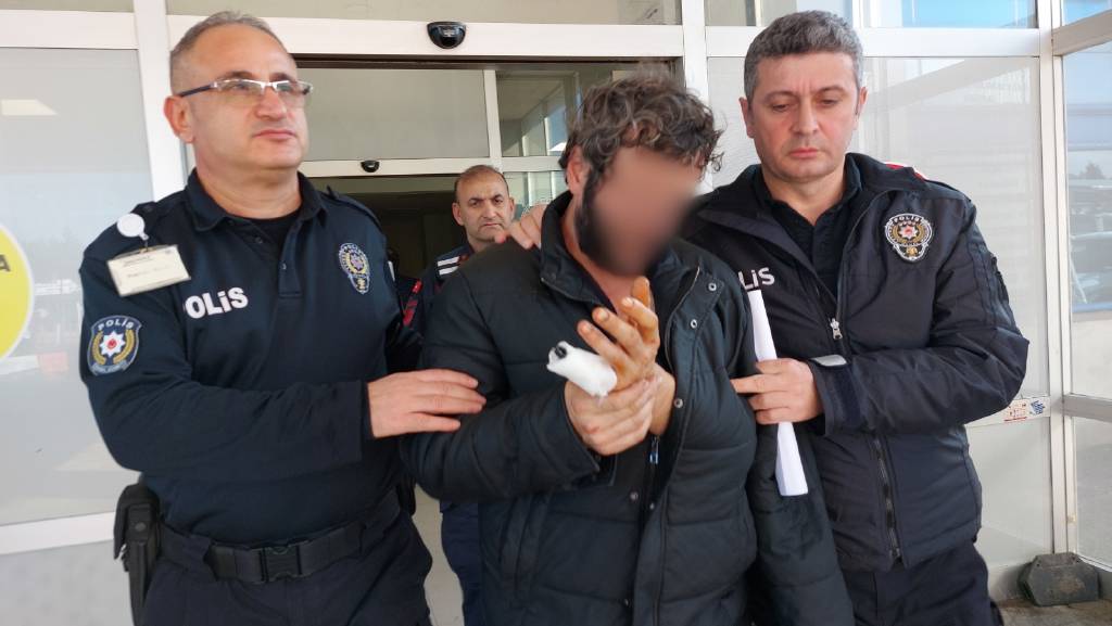 Samsun'da hastane personelinin dikkati, başkasının kimliğiyle ameliyat olan şahsı yakalattı