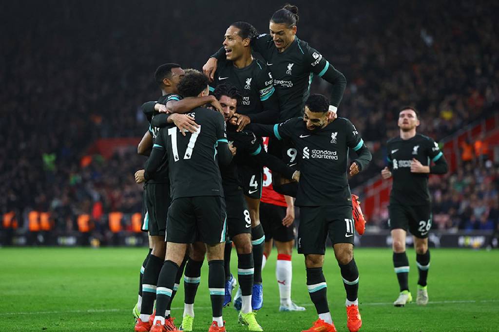 Liverpool, Southampton'ı deplasmanda 3-2 mağlup ederek puan farkını 8'e çıkardı