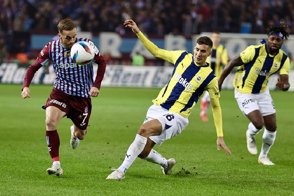 Fenerbahçe, 90+12'de Trabzonspor'u devirdi