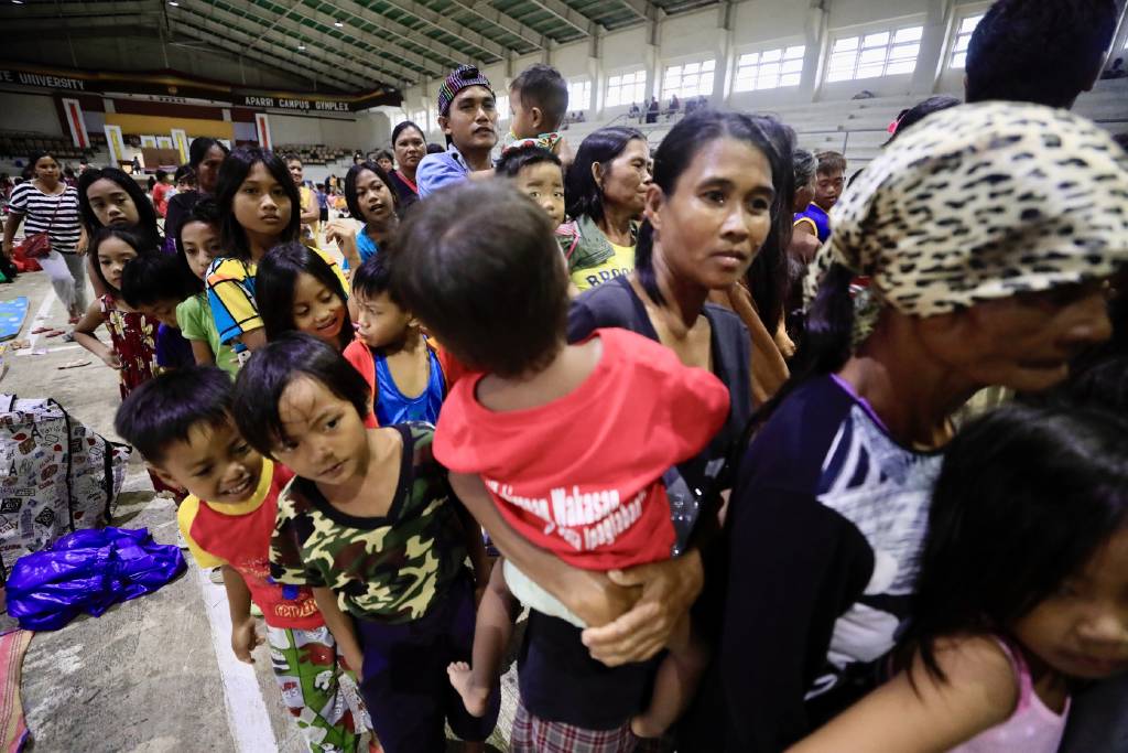 Filipinler'de Yinxing Tayfunu alarmı! 160 bin kişi tahliye edildi…