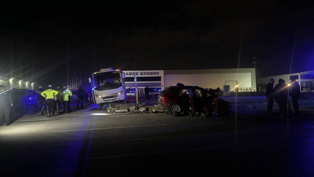 Konya'da feci kaza! 1 ölü, 7'si polis 11 yaralı...