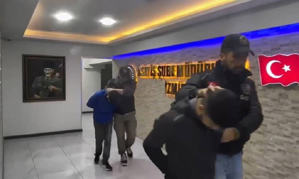 İzmir'de ev kurşunlandı! 3 şüpheliden biri 13 yaşında...