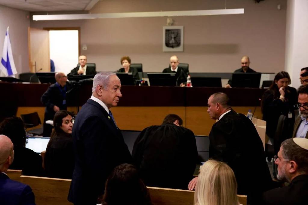 Yeraltında duruşma! Netanyahu ilk kez sanık kürsüsünde...