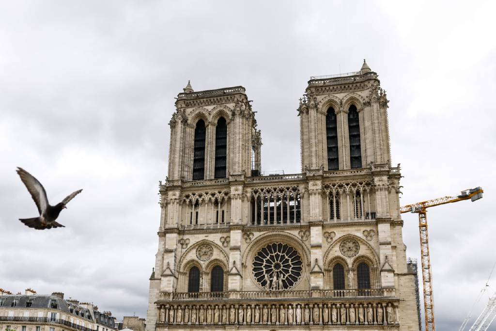 İlk yurt dışı ziyareti… Trump, Notre Dame Katedrali'nin açılışına katılacak