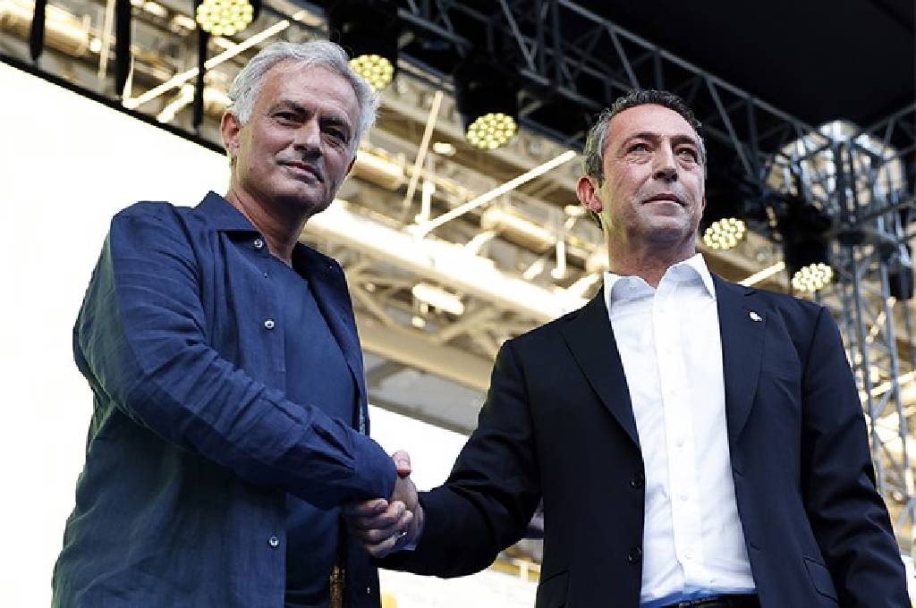 Mourinho ve Ali koç, Oosterwolde'nin yerini doldurmak için takviye planında ortak kararda buluştu