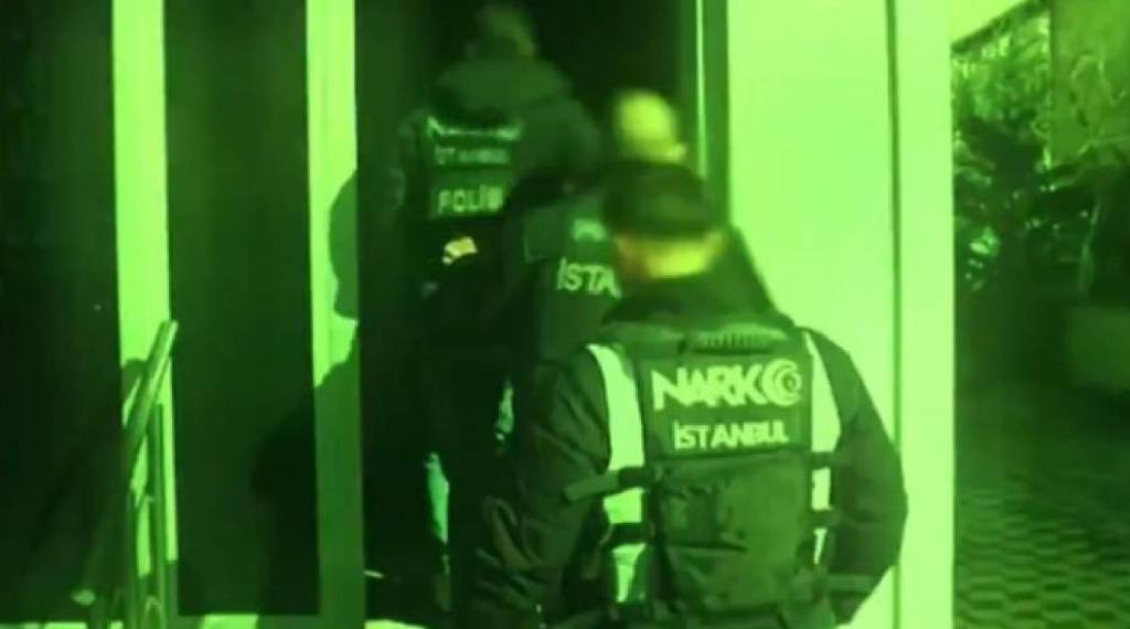 İstanbul'da zehir tacirlerine operasyon: 8 tutuklama