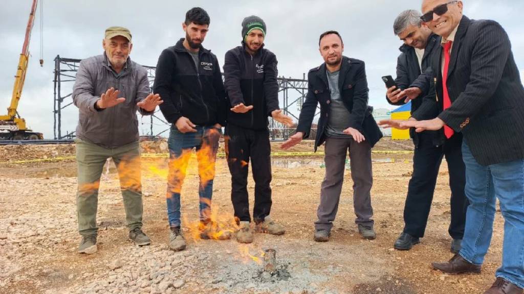 Bursa'da zemin etüdü yapan işçiler tesadüfen doğalgaz buldu!