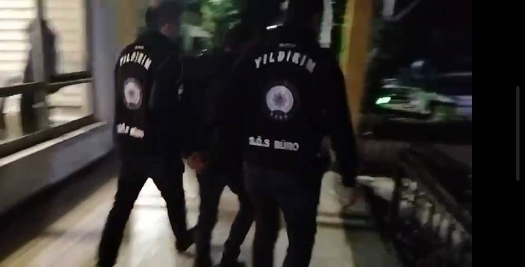 31 ayrı suçtan 31 yıl kesinleşmiş hapis cezasıyla aranan kişiye operasyon!