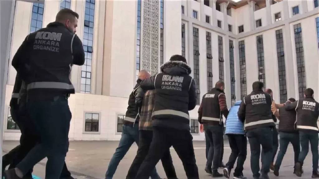 Ankara'da özel harekat destekli çete operasyonu! 15 şüpheli gözaltına alındı...