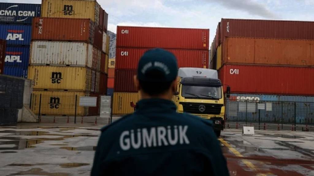 Mersin Gümrük İdaresi’nde büyük operasyon: 34'ü memur 114 gözaltı!