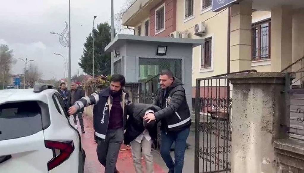 Sakarya'da dehşet! 3 ay önce evlendiğini eşini defalarca bıçakladı...