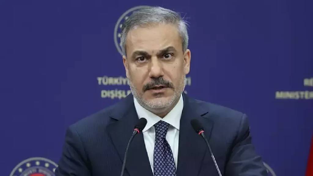 Dışişleri Bakanı Fidan'dan Malta'da diplomasi trafiği