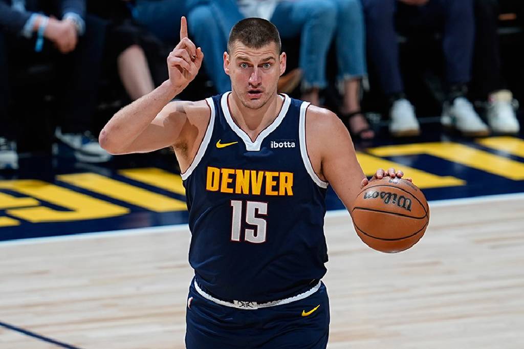 Jokic'in tarihi performansı Denver'ı kurtarmaya yetmedi, NBA'de gecenin diğer sonuçları