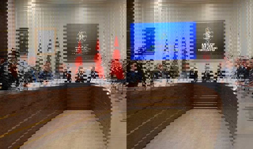 Asgari ücrette üçüncü toplantı! Türk-İş'ten açıklama: Rakam yine gündeme gelmedi!