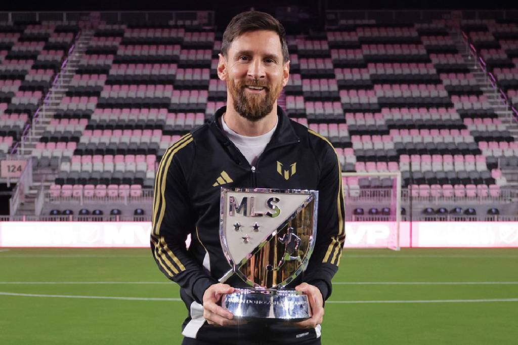  Lionel Messi, MLS'te 2024 sezonunda gösterdiği üstün performansla sezonun futbolcusu seçildi