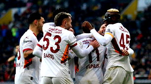 Galatasaray, galibiyetle puanını 44’e yükseltti ve ligin ilk yarısını namağlup lider tamamladı