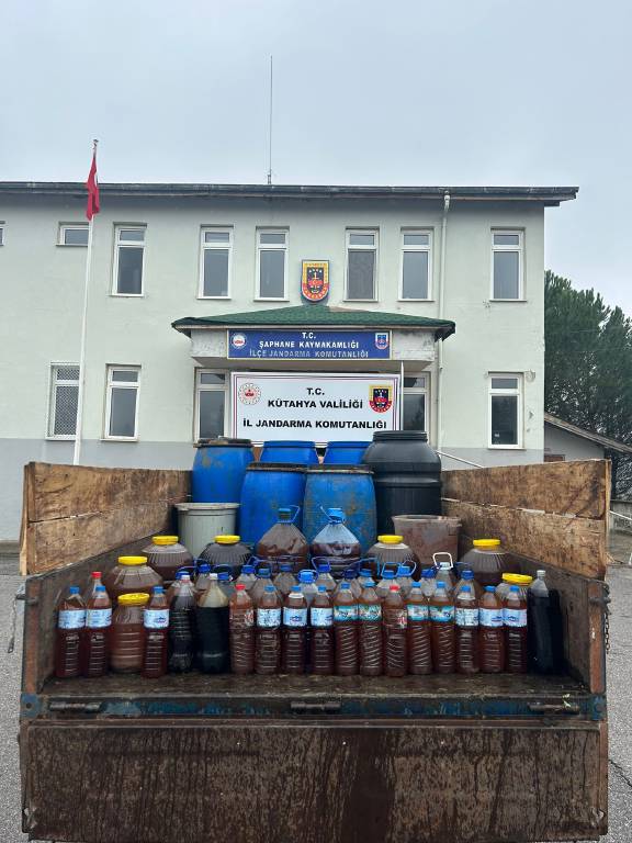 Kütahya'da 838 litre sahte alkol ele geçirildi!
