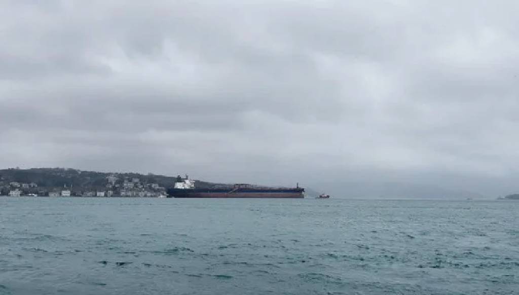 İstanbul Boğazı gemi trafiğine kapatıldı