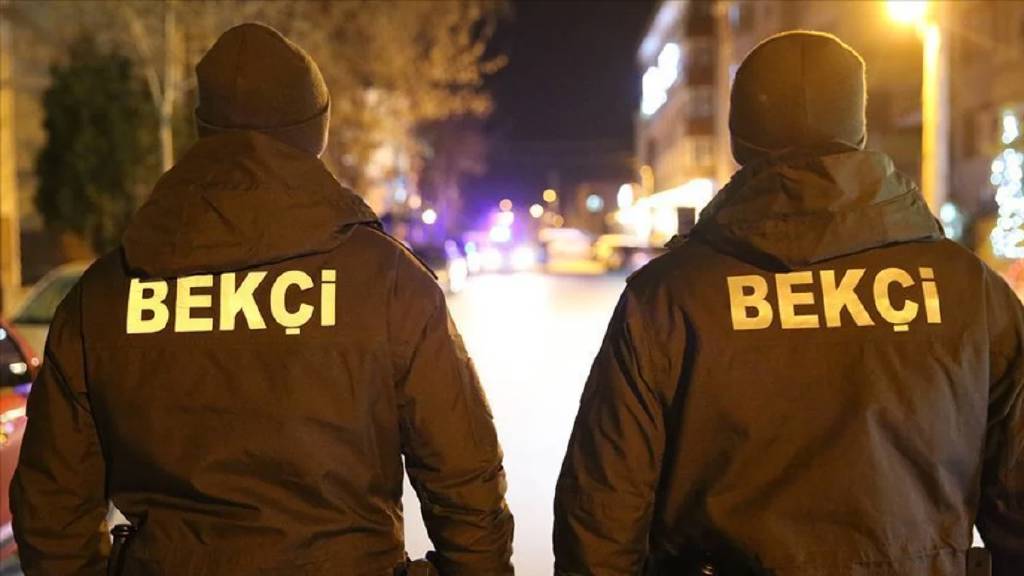Samsun'da 'dur' ihtarına uymayan sürücü bekçiye çarpıp kaçtı