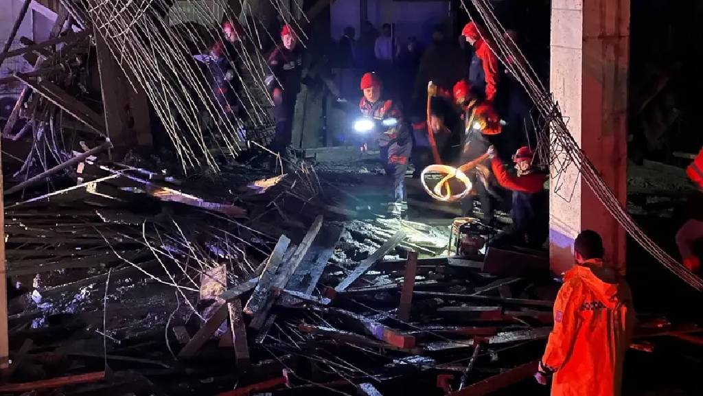 Trabzon'da inşaat iskelesi çöktü: 1 işçi hayatını kaybetti
