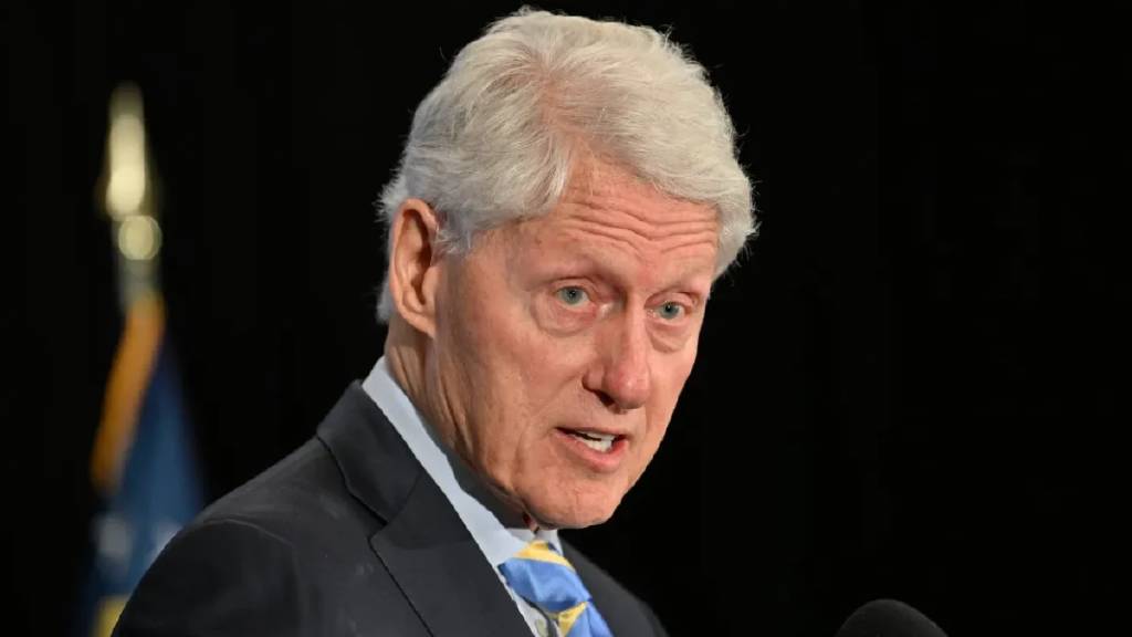 Eski ABD Başkanı Bill Clinton hastaneye kaldırıldı