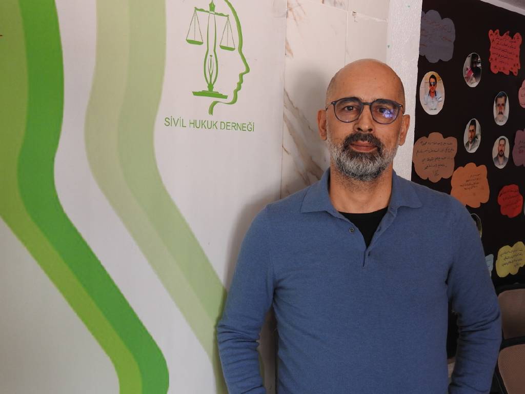 21 yıl Sednaya Hapishanesi'nde kalan Riyad Avlar: "Baas zulmünü unutamam"